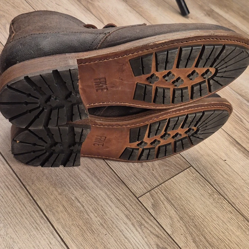 Frye bowery dark
